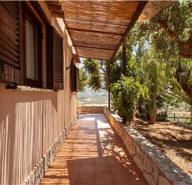 3 bedroom villa with pool and tennis court in Sicily, sleeps 6-8